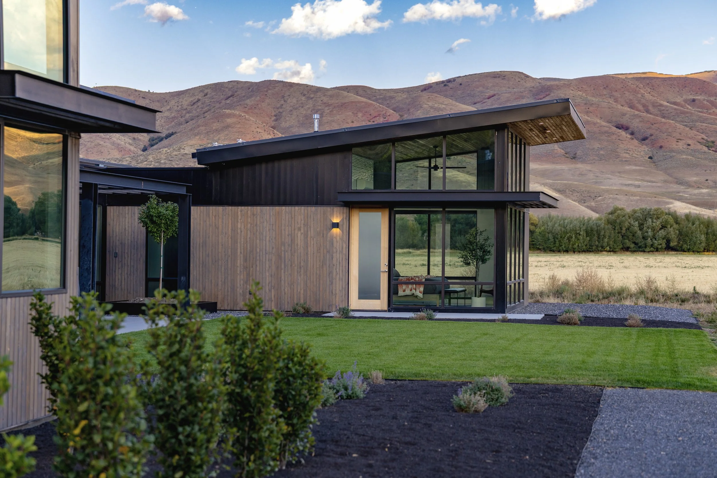 MCGREER RESIDENCE WEB 17.jpg