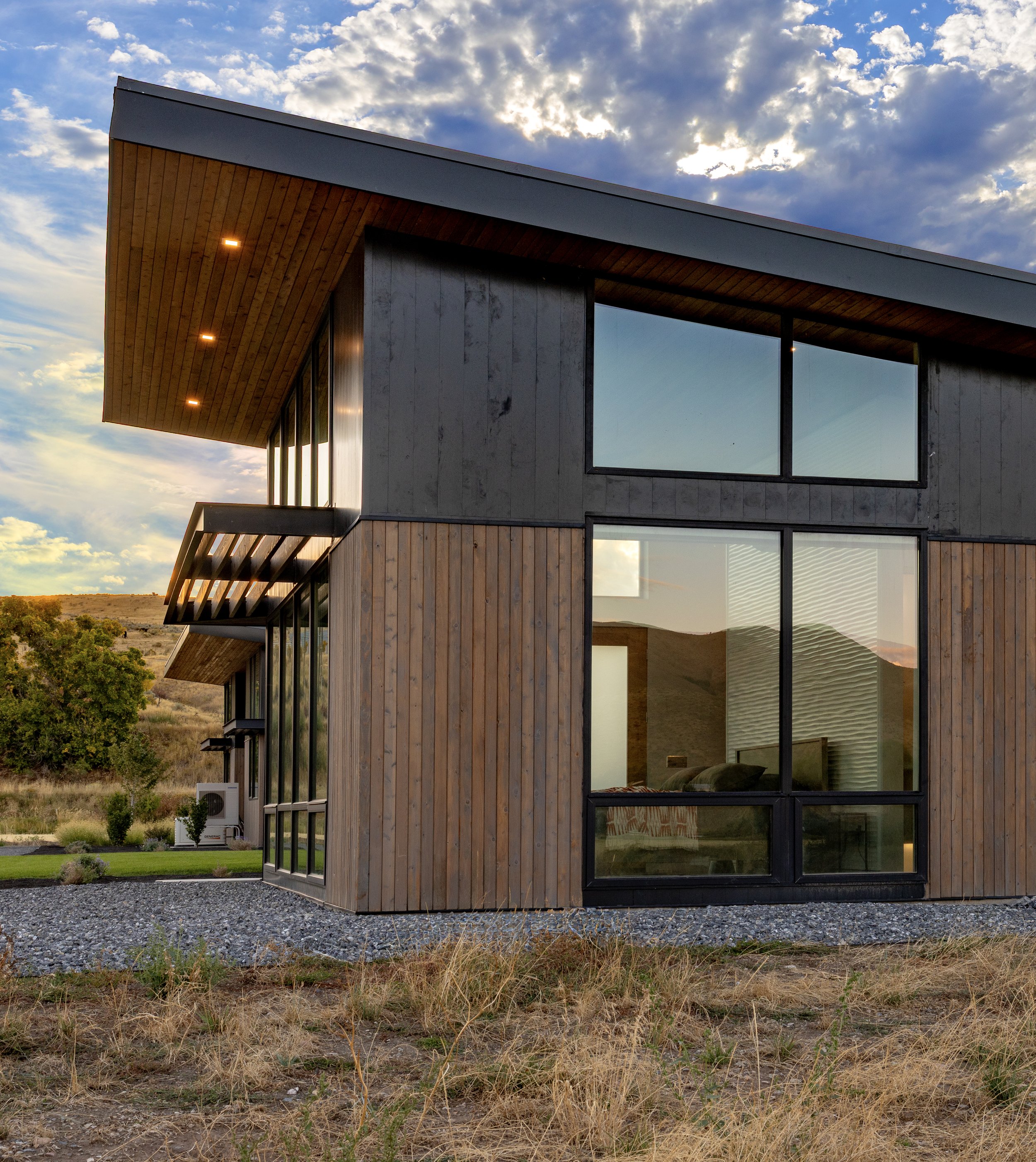 MCGREER RESIDENCE WEB 21.jpg