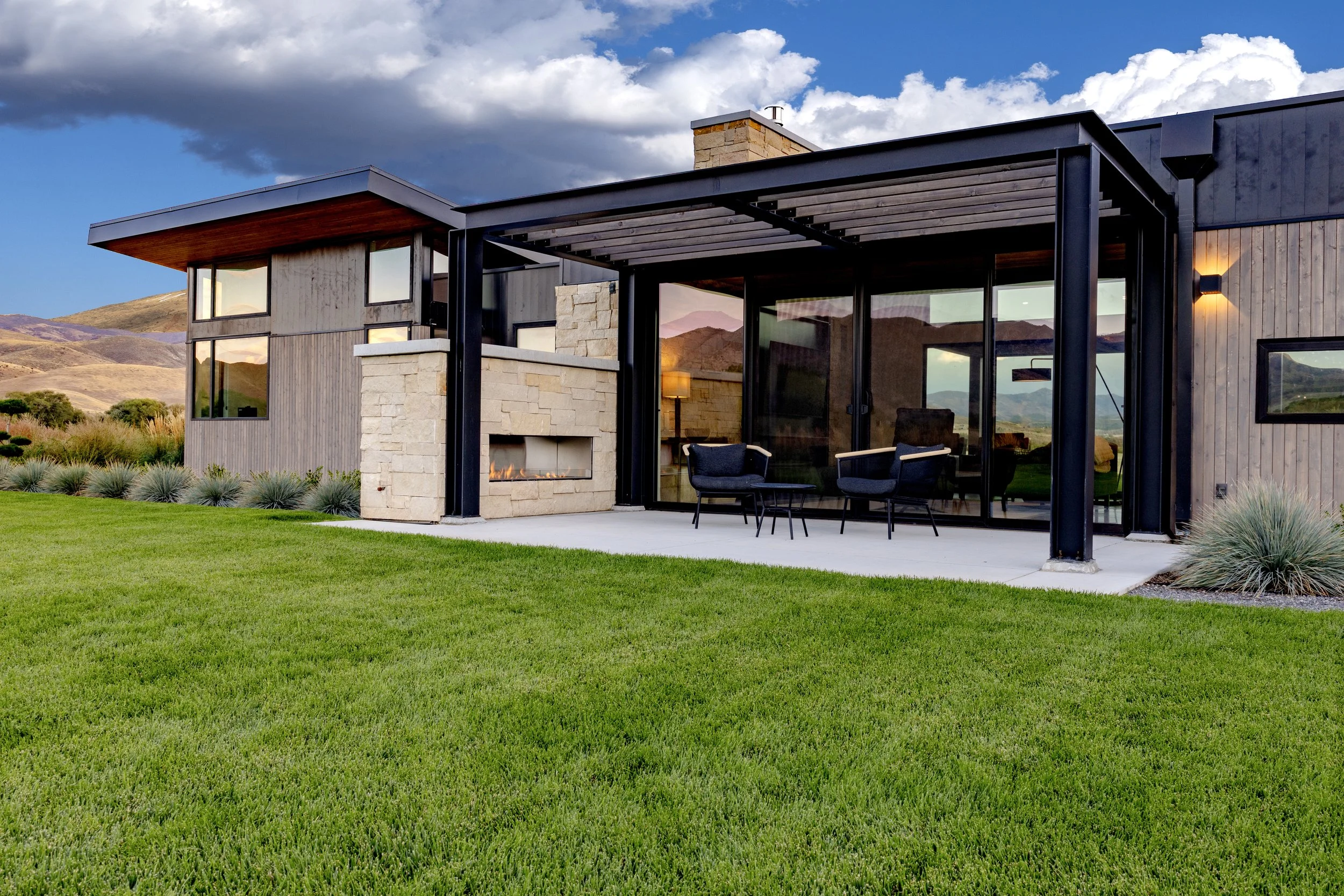 MCGREER RESIDENCE WEB 19.jpg