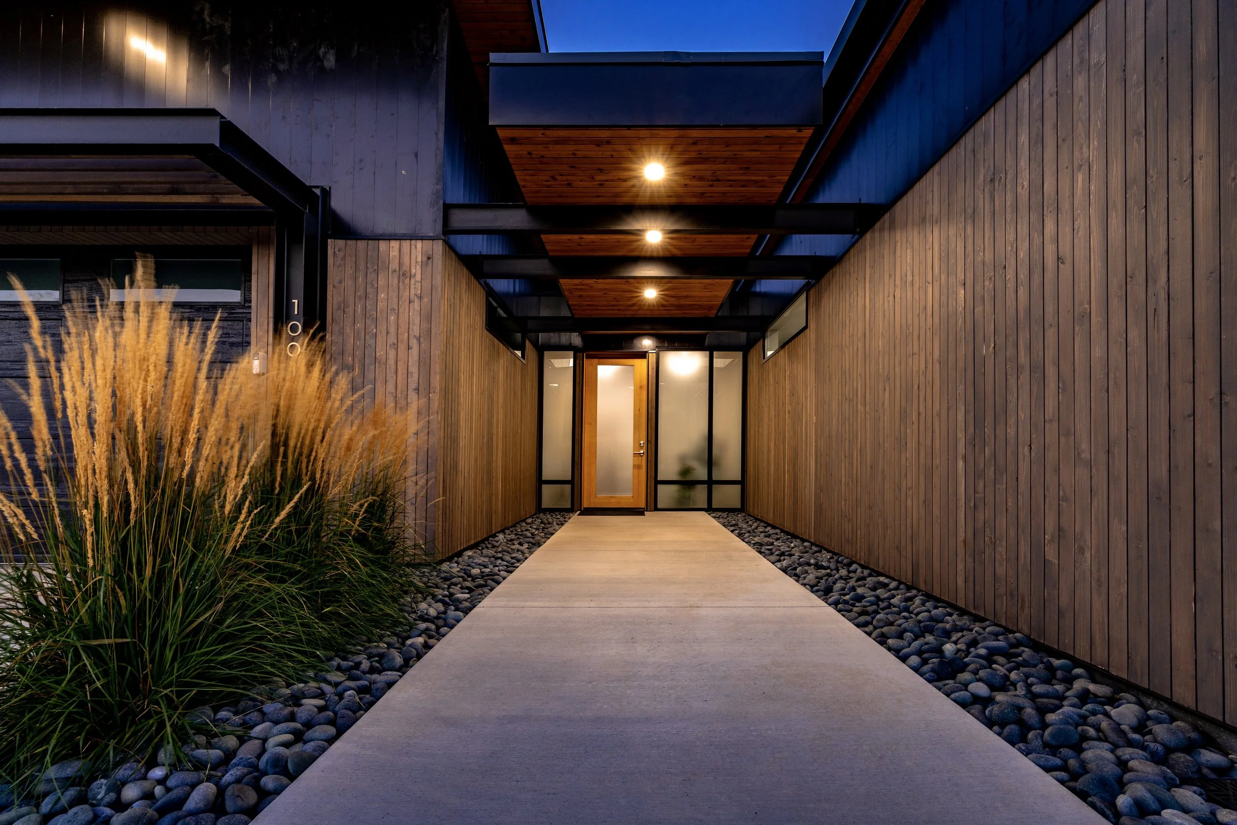 MCGREER RESIDENCE WEB 20.jpg