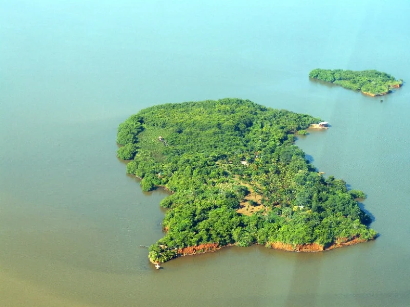 Aerial Photo of Hog Cay - Left The Bluff and Caribbean Sea - Right Bluefields - Top Rama Cay - Bottom Escondido River.jpg