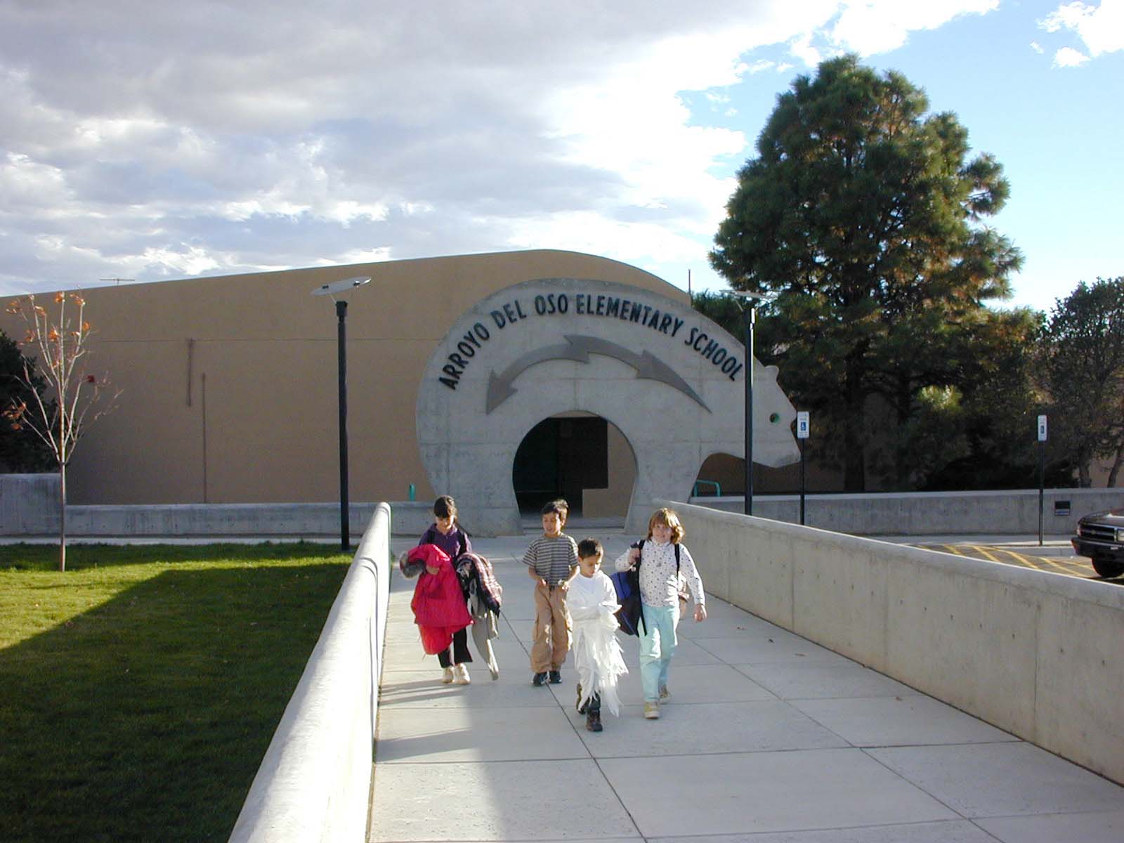 Arroyo Del Oso Elementary School