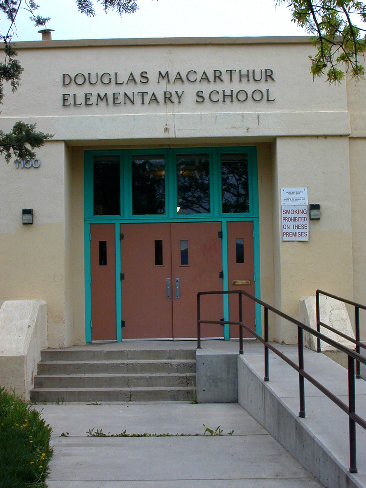 Mac Arthur Elementary School