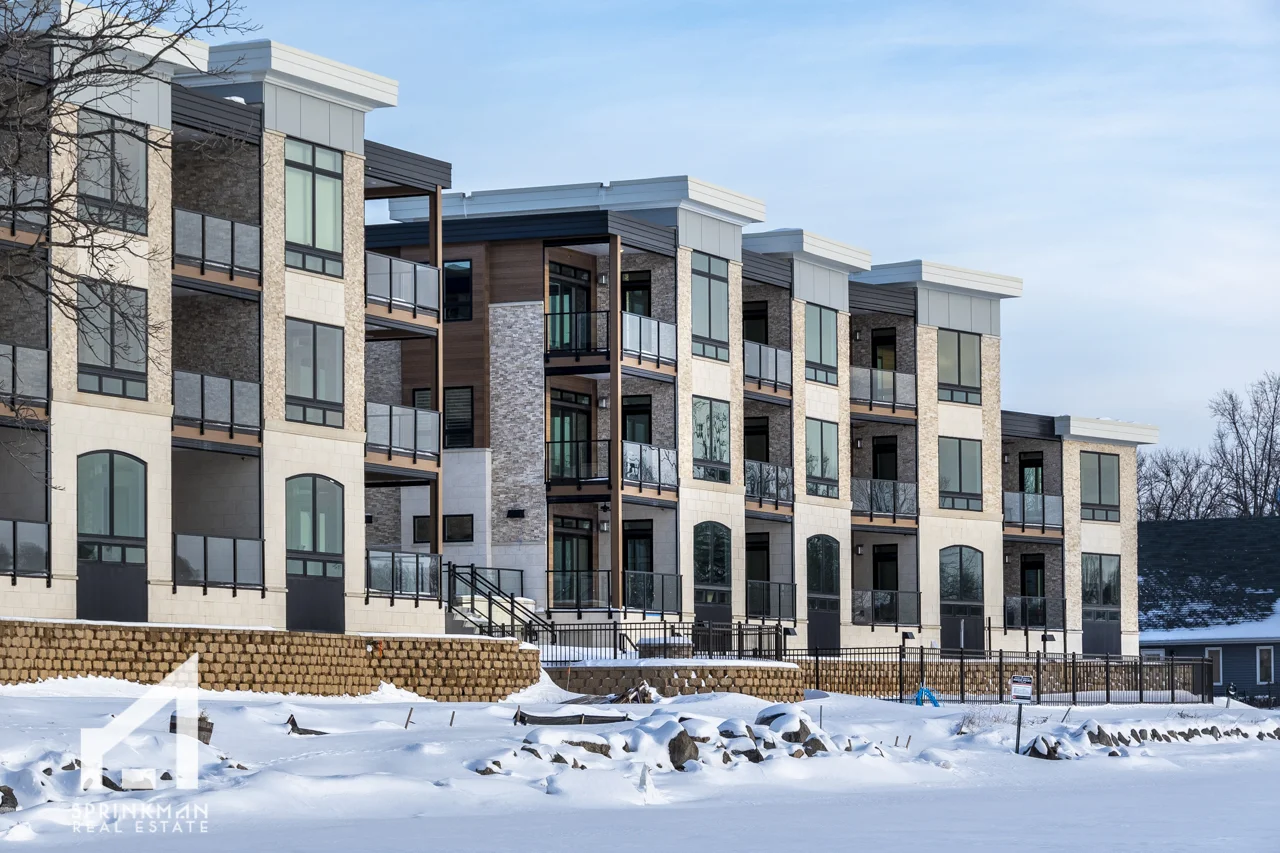 2019_Waubesa_exteriors_snow_mls-9.jpg
