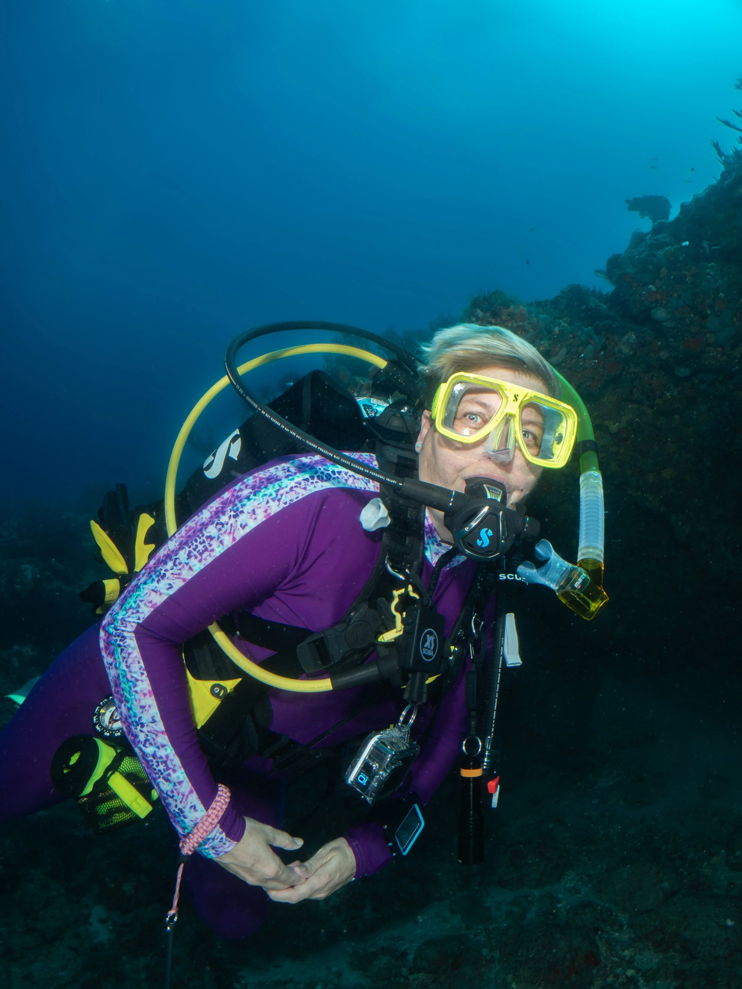 Need a New Profile Pic? Here's What you Need to Know About Being a Good Underwater Subject