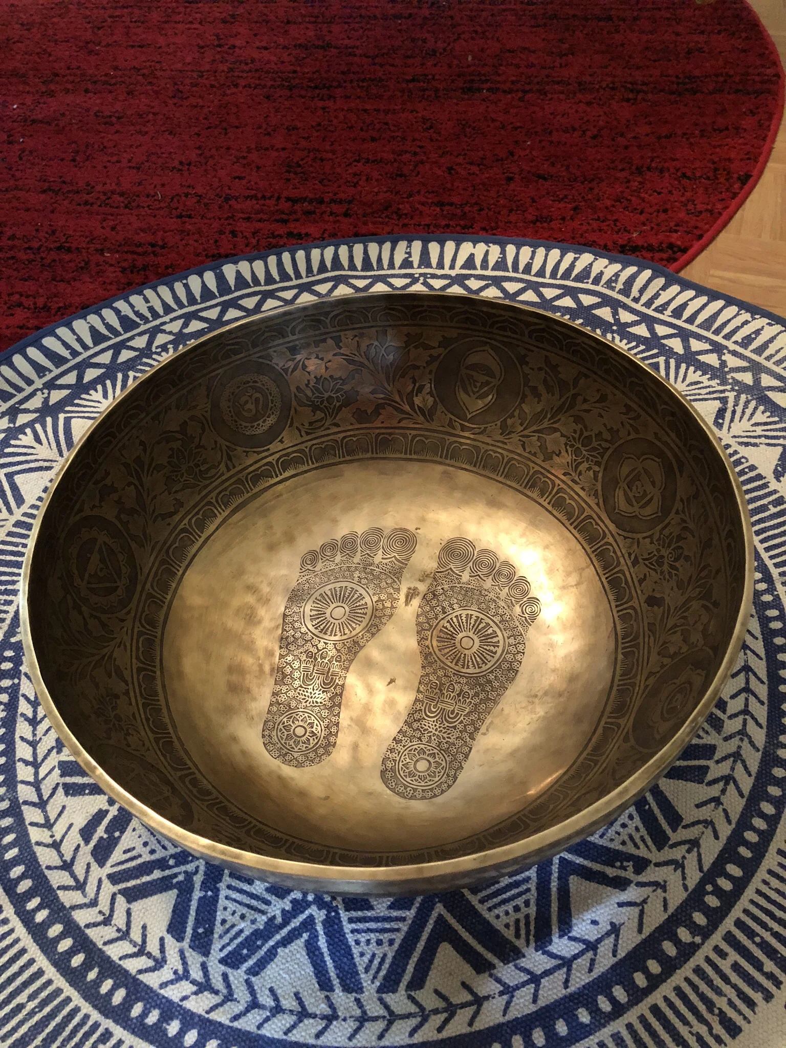 Christina’s singing bowl at The Healing Tree In Housatonic, MA. It was amazing to stand in and experience