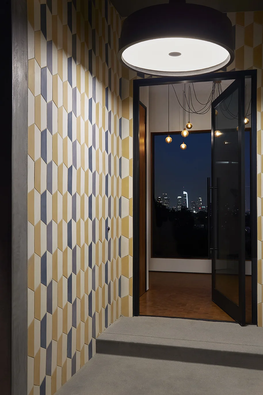 Vestibule_049_Warm.jpg