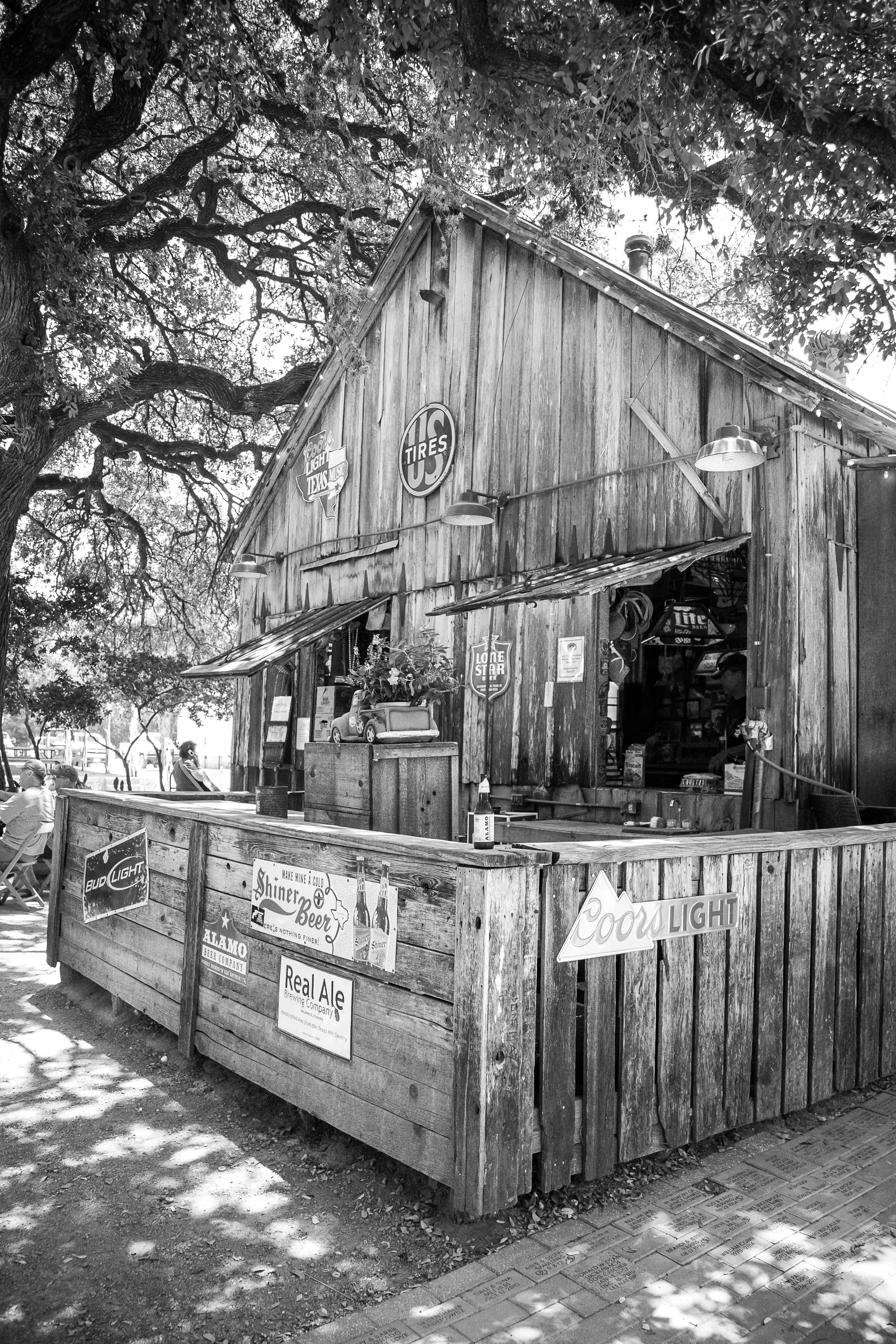 Luckenbach: Beer Garden