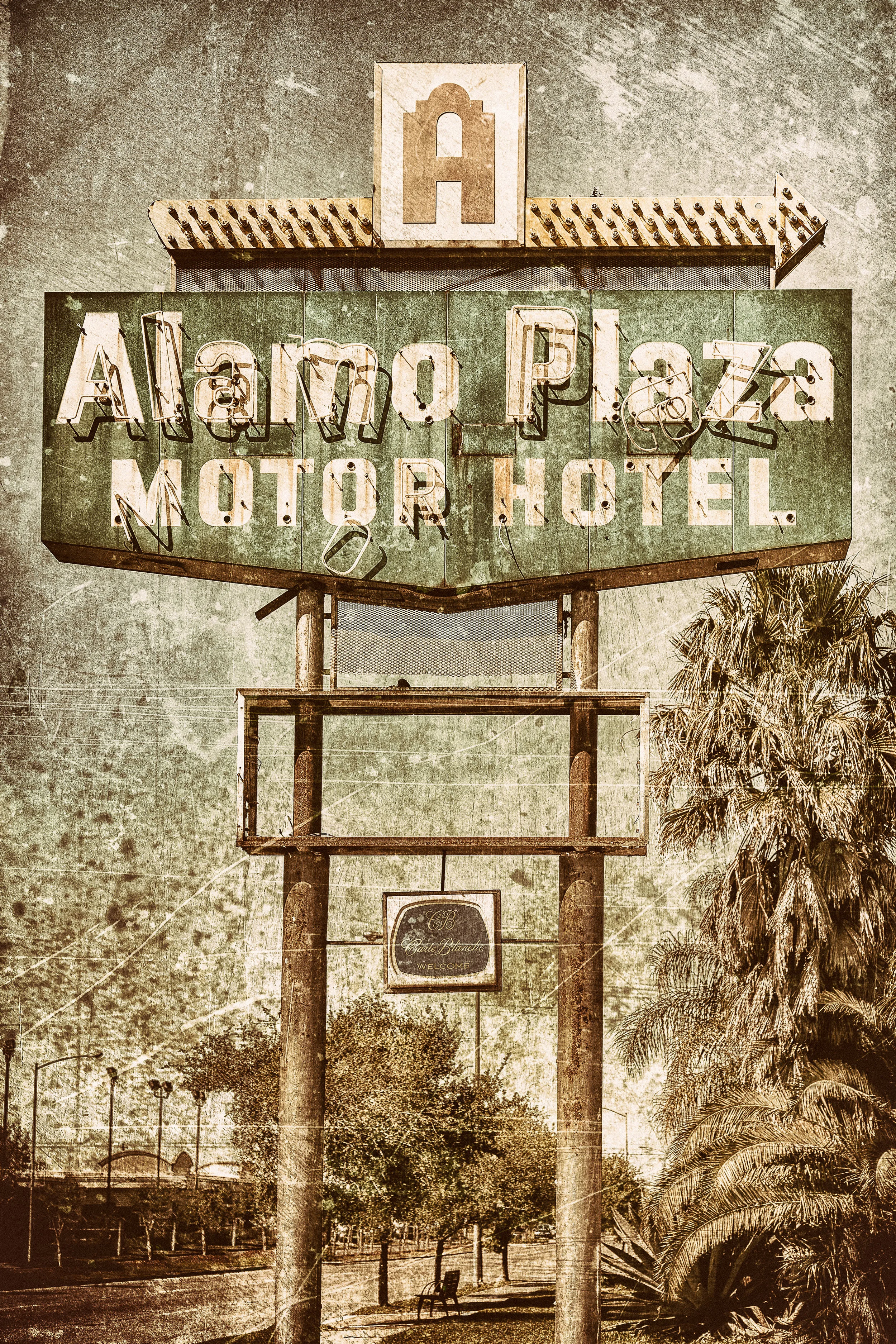 Alamo Plaza Motor Hotel