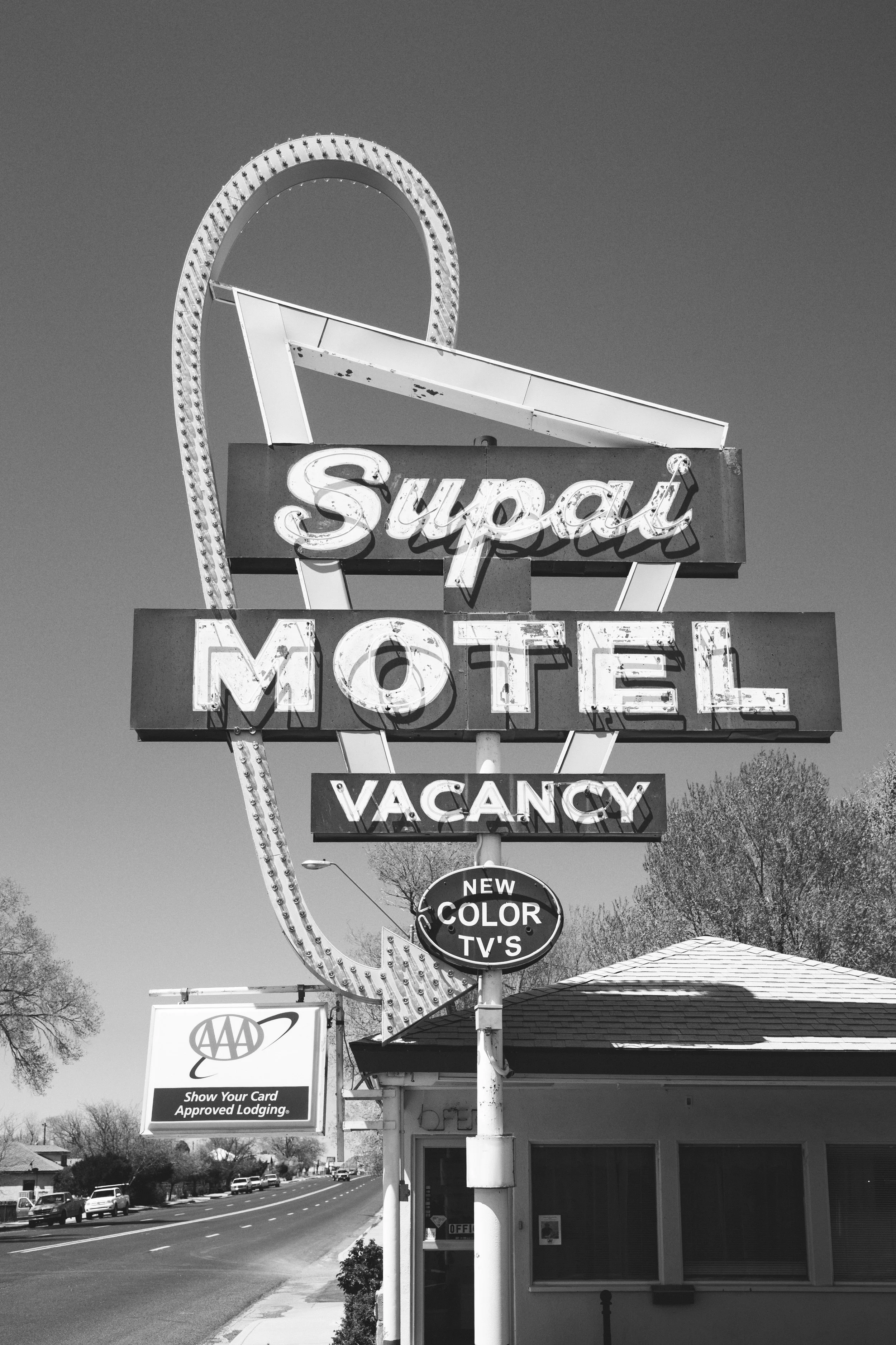 bw-1256.jpg