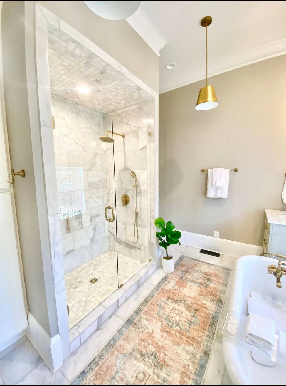 Master Bath 3.JPG