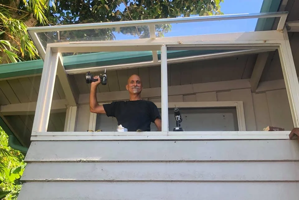  Clear awning in Manoa. 