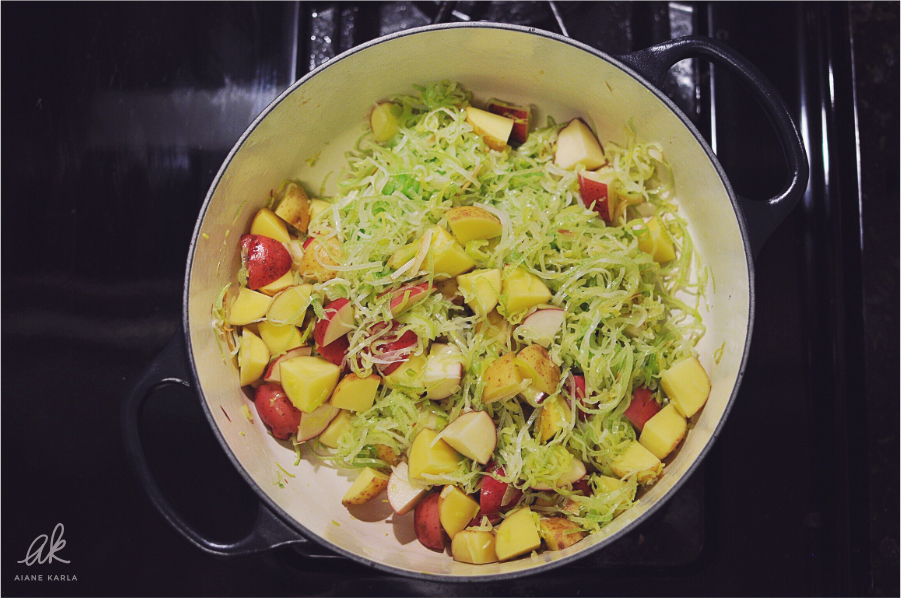 Vegan Potato-Leek Soup | Aiane Karla | www.aianekarla.com