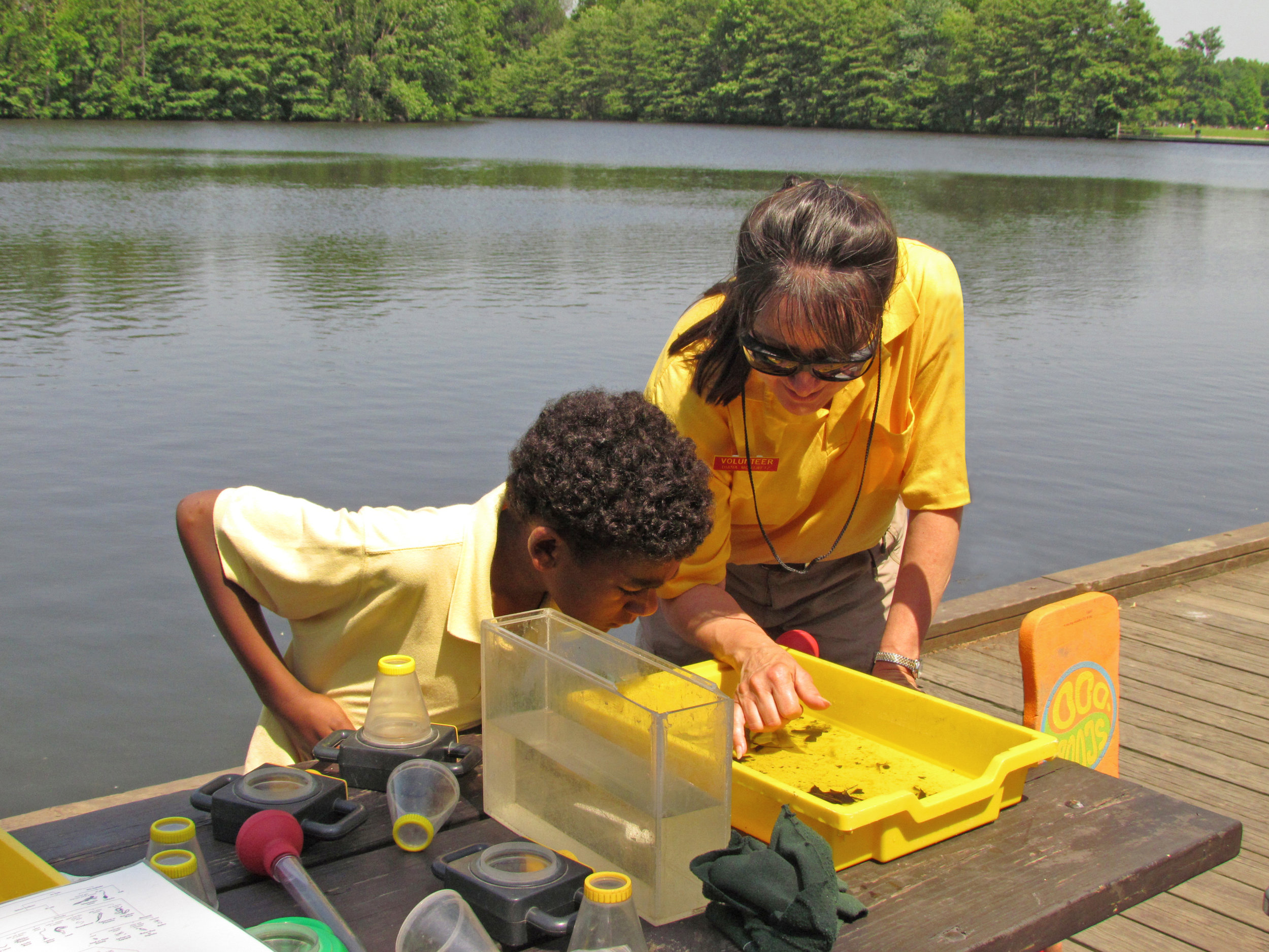 Pond safari program_SHW_volunteer and visitor_K Leach.jpg