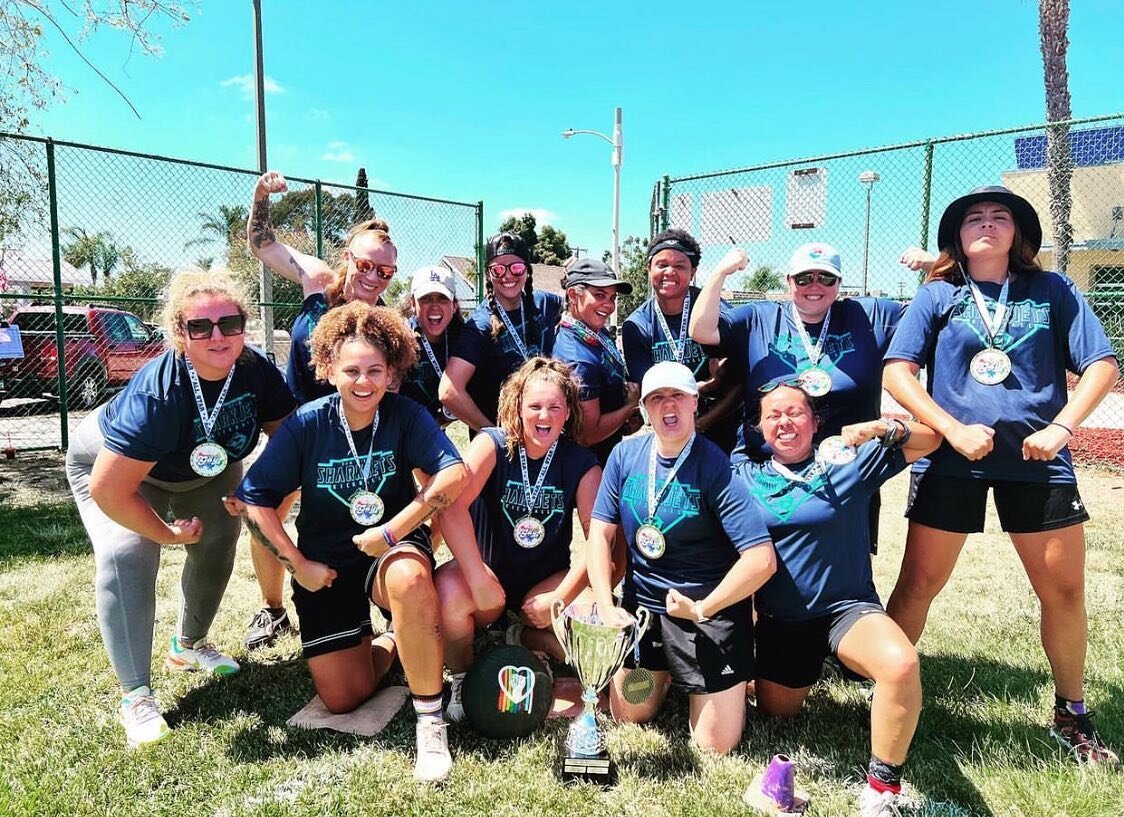 Congratulations to the womens league champions @sharkjetsvgl 
.
.
.
.
. 
#varsitygayleague #varsitygayleaguesandiego #vglsd #gaysports #gaykickball #lgbtq #gaypride #gay #🏳️&zwj;🌈 #gayvolleyball #gaydodgeball #gaysoccer