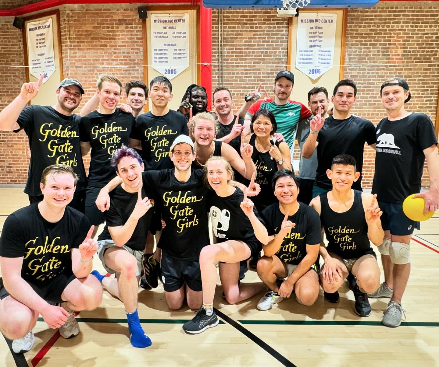 Congrats to our Winter Buddy League dodgeball  champs:

🥇✨Golden Gate Girls✨🥇 

@outloudsports #queersports #SF #disgebakl