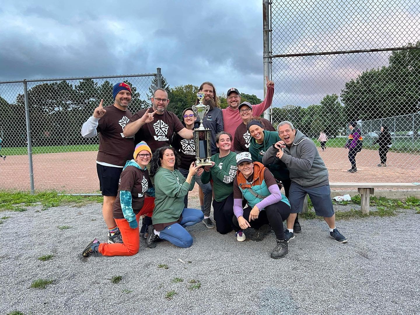 A big congrats to our Summer Kickball champions - Kicking It Old School! Great job this season. Stay tuned for future inclusive sport offerings

#outloudsports #queersports #queerkickball