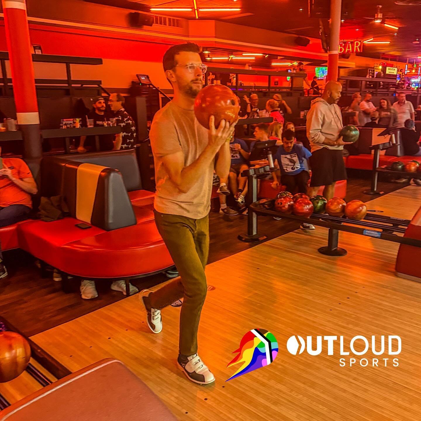 Did you know that OutLoud Sports Denver has 🎳 leagues?!? Keep an eye out for our next season. Strikes, spares and sashaying! Do you need more? ⚫️ 🏳️&zwj;🌈 #bowlingindenver #queersbowling #getoutofthegutter #outloudsports