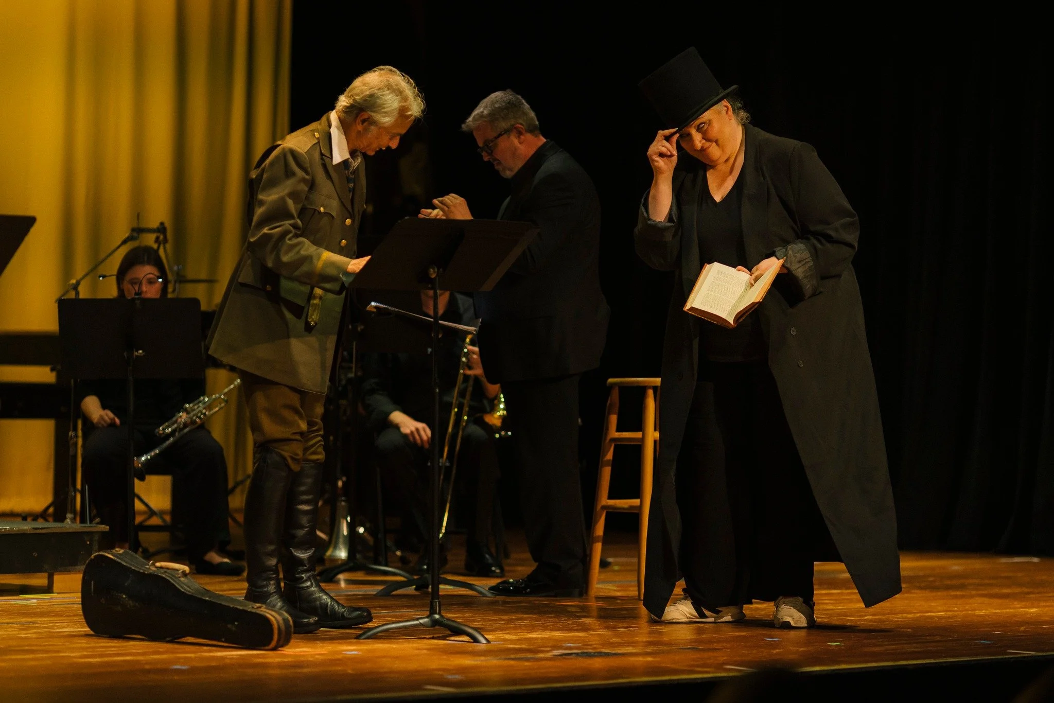 A Festival finale story like no other! 📖✨

 Just a couple of weeks ago, our sold-out Grand Finale had everyone talking! Christine Goerke as The Devil and David Strathairn as The Soldier brought Stravinsky&rsquo;s L&rsquo;histoire du soldat to life i
