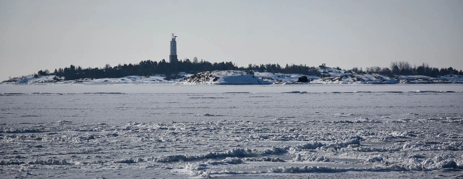 Porkkalanniemi lumen ja pakkasen alla.