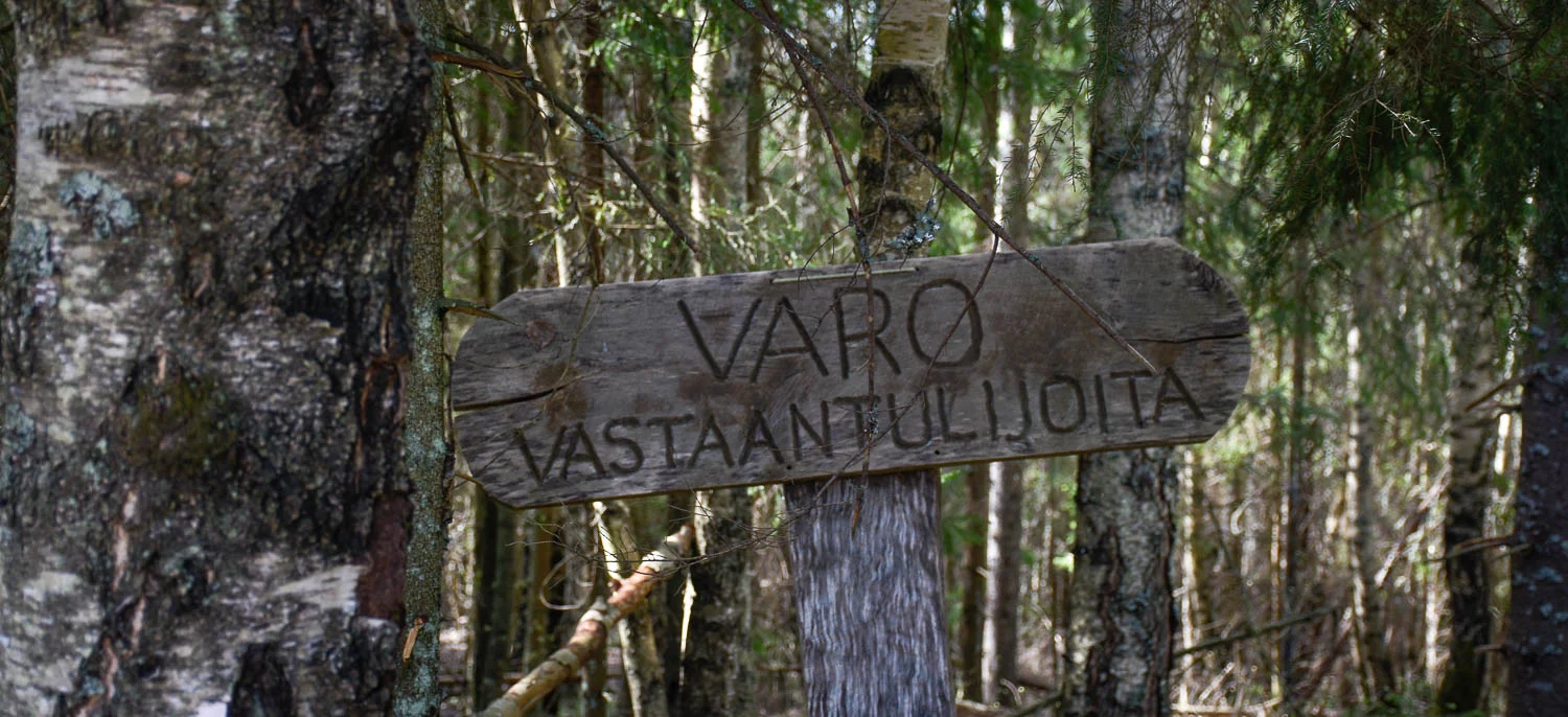 Puilla voi tulla vastaan monenlaista kulkijaa.