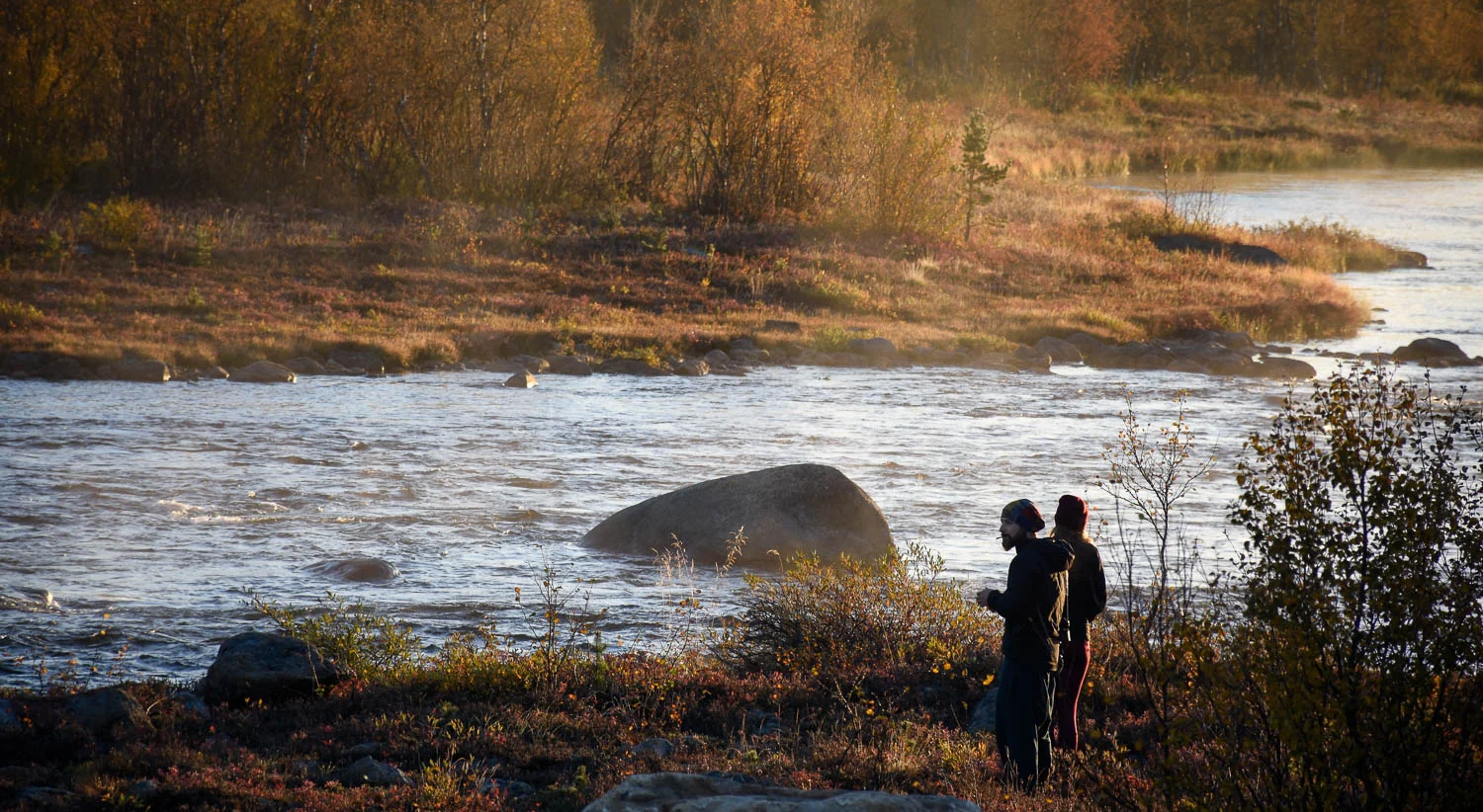 Aamukahvi Kielajoen varrella.