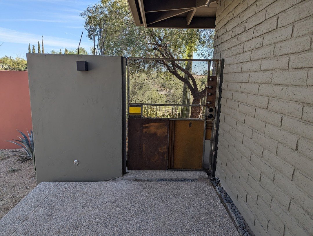 Entry gate, Tucson, Arizona
The gate was installed today, it completes the enclosure which is mostly wire fencing. The two solid walls create privacy from the street and create an entry portal to the courtyard space around the corner.
The enclosed