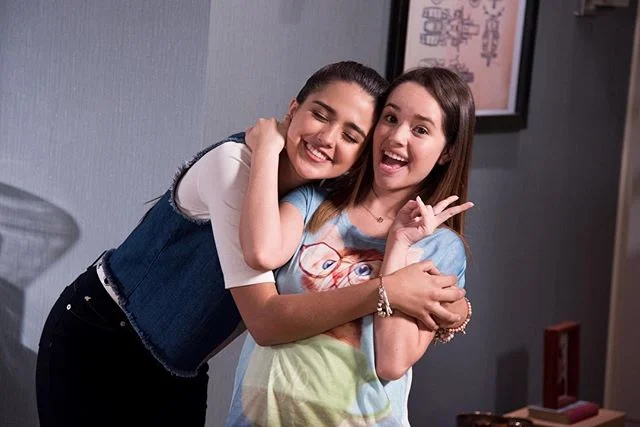 #KallysMashup se trata de m&uacute;sica &amp; amigos. 👯&zwj;♀️Etiqueta a tu mejor amigo en los comentarios. ✨⬇️ @maiareficco @sarymezaa