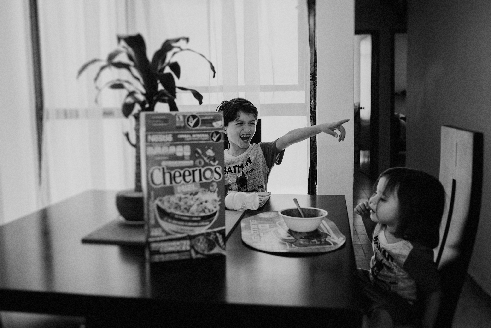 ANNA-SAUZA-FAMILY-SESSION-3-LITTLE-MONKEYS (32).jpg