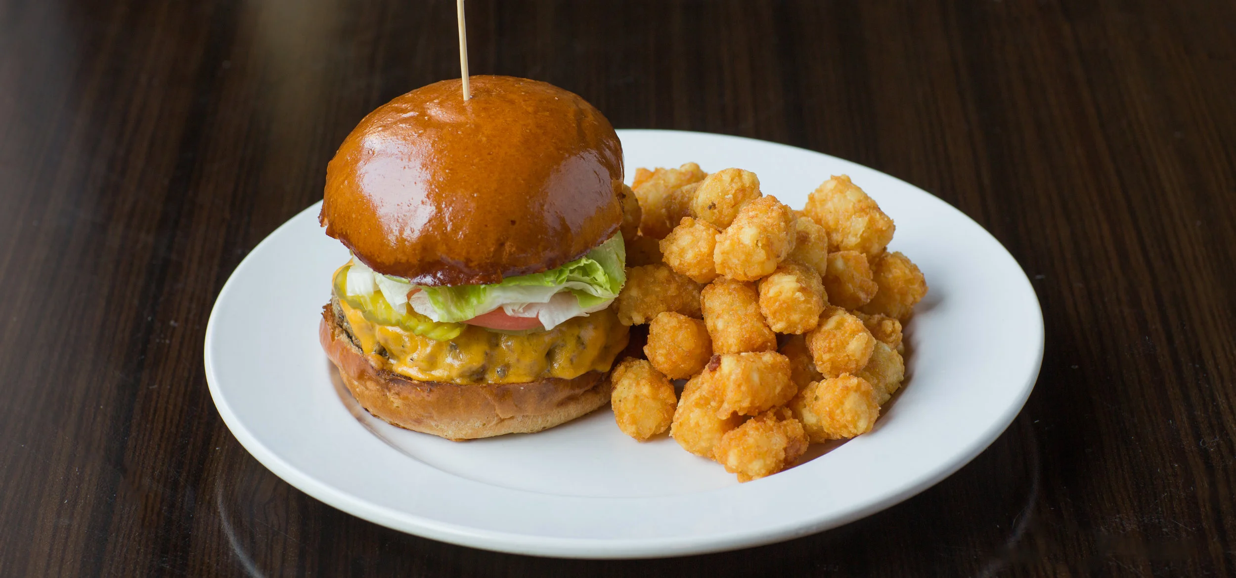 Classic Cheeseburger-1.jpg