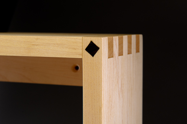 pic Bernwood maple box joint inlay.jpg