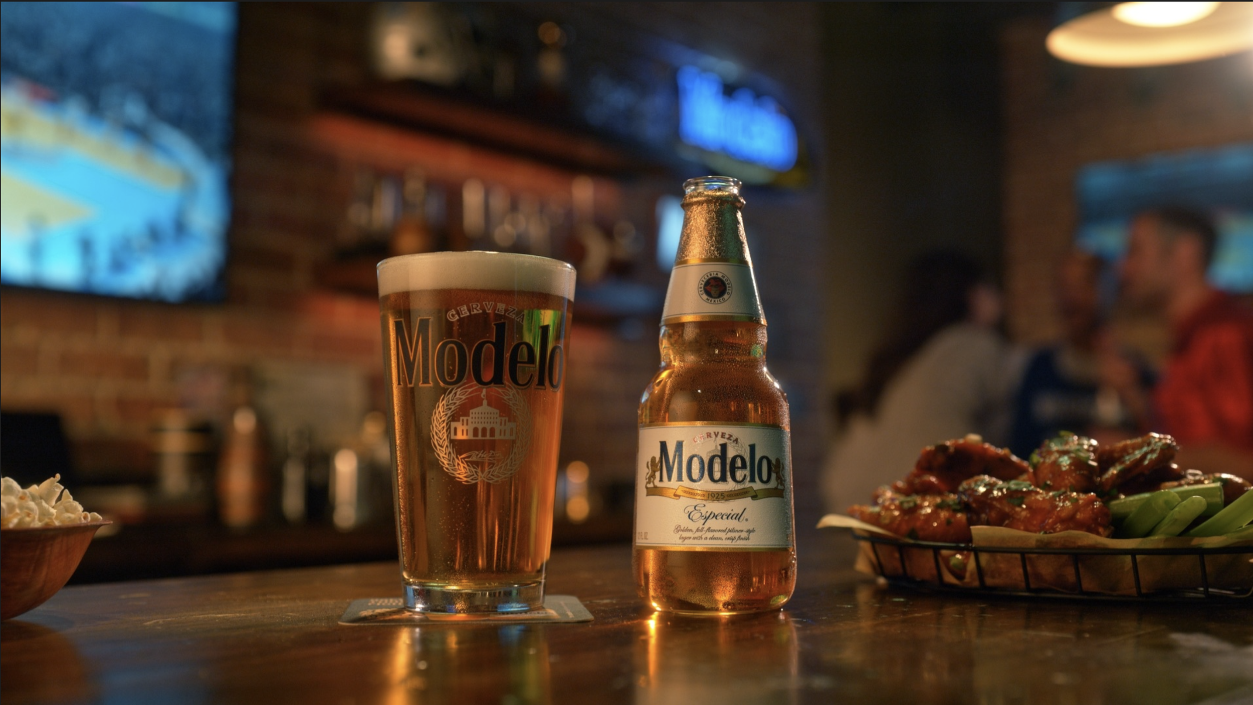 "Modelo" Quriosity Productions (Copy) (Copy)