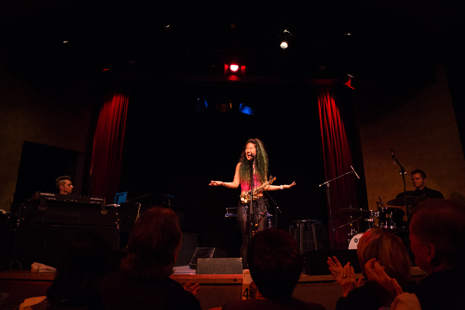 yoshis-oakland-music-show-grace-kelly-saxophone.jpg