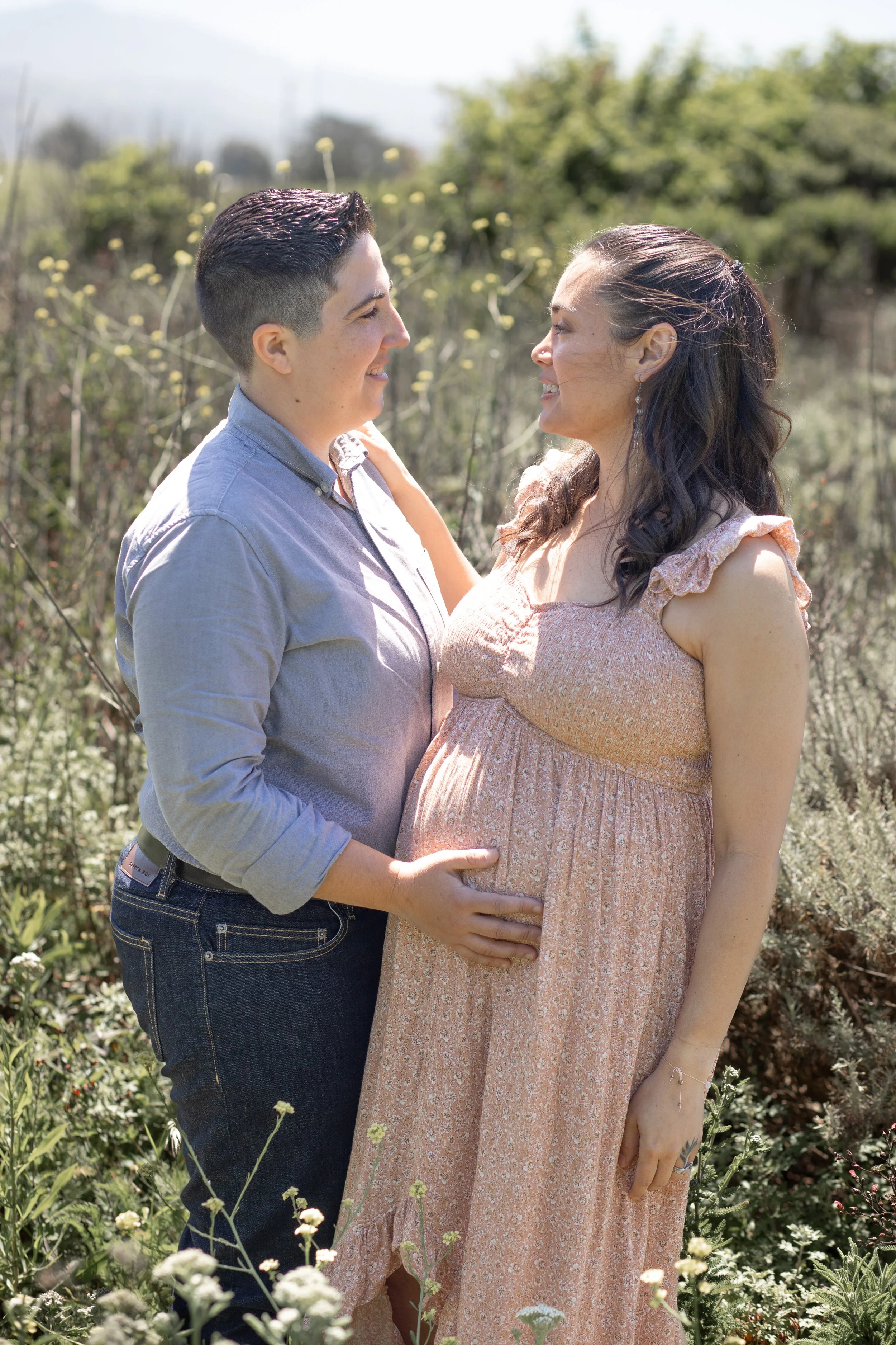 cassieandcatherinematernity_051726_outofthebooth-21.jpg