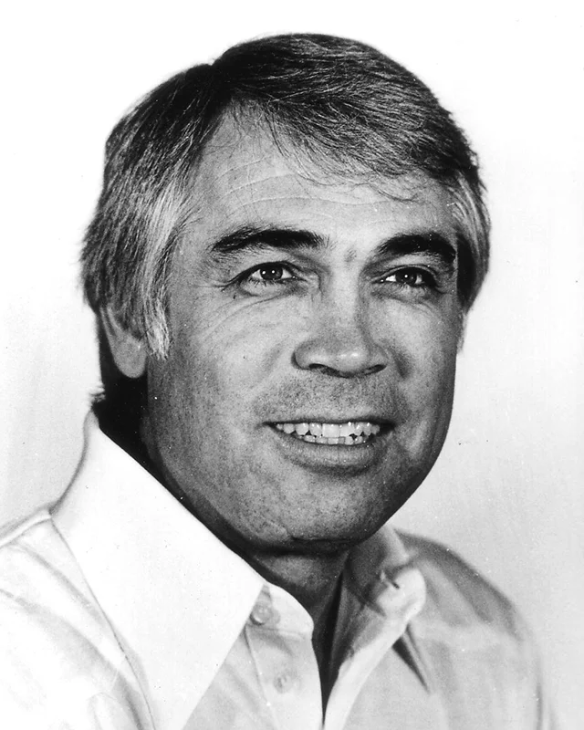 Gallery_Football_JoeKapp_HOF.jpg