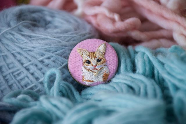 Me pareció ver una linda gatita 🐈 ☁️ .
.
.
.
#elnuevoreino #bordadoamao #bordadoamano #embroidery #miniembroidery #cat #instacat #gatitos #animalove #amorgatuno #fiberart