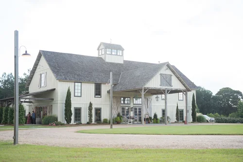 The Barn At Bridlewood Hattiesburg Mississippi June Wedding Allicyn And Joshua Kristen Marcus Photography At the barn, weddings are our specialty. the barn at bridlewood hattiesburg