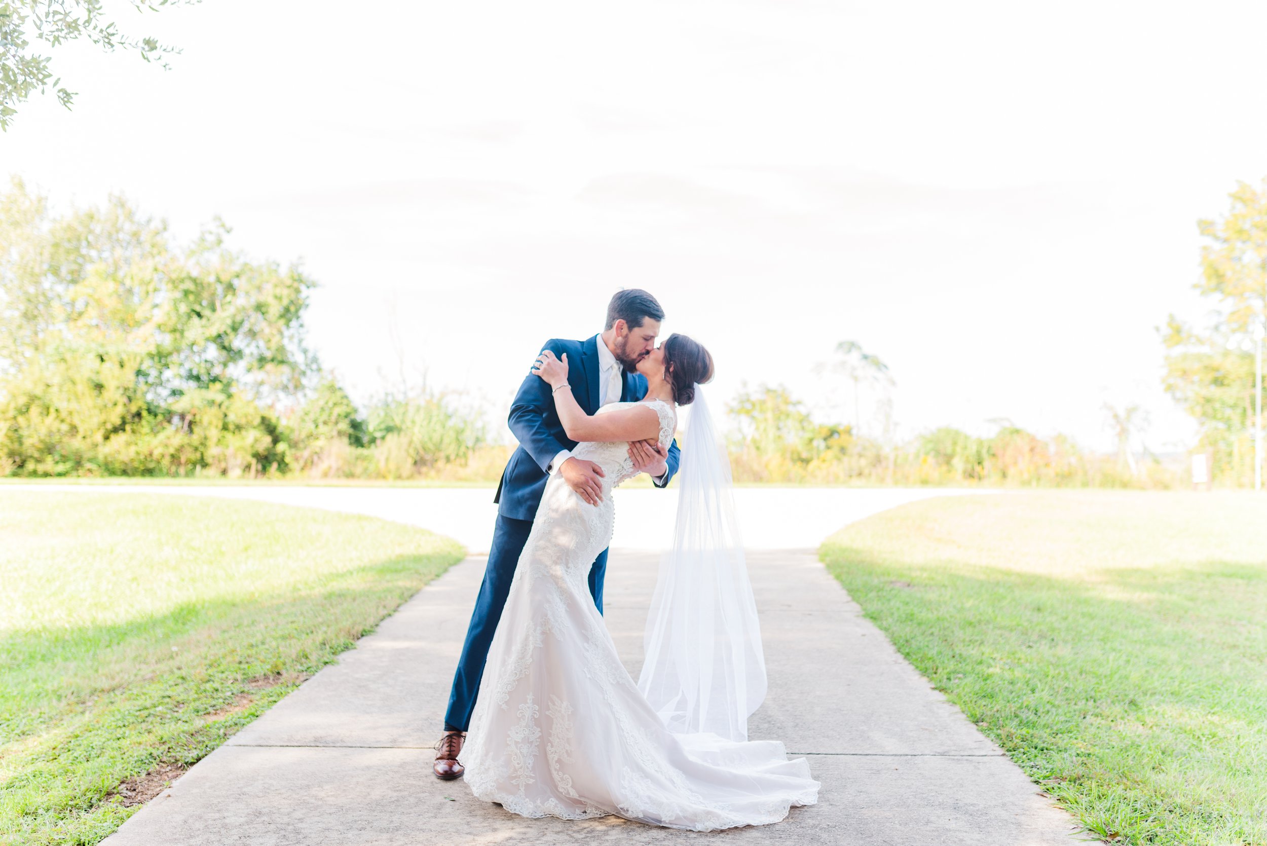 Fall Five Rivers Delta Resource Center in Spanish Fort, Alabama Wedding in October Photographed by Kristen Marcus Photography