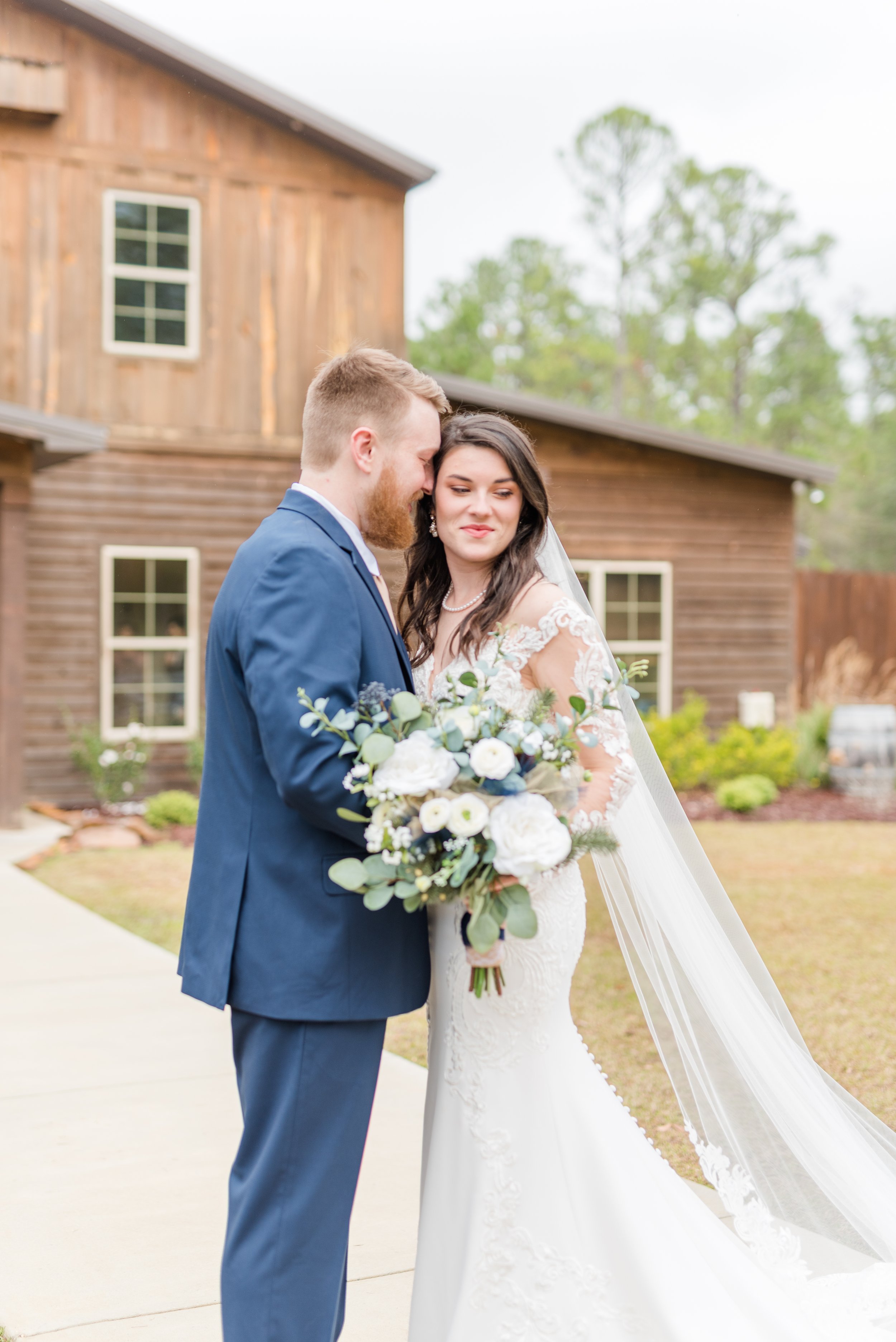 Winter Wedding at Izenstone | The Hasslers