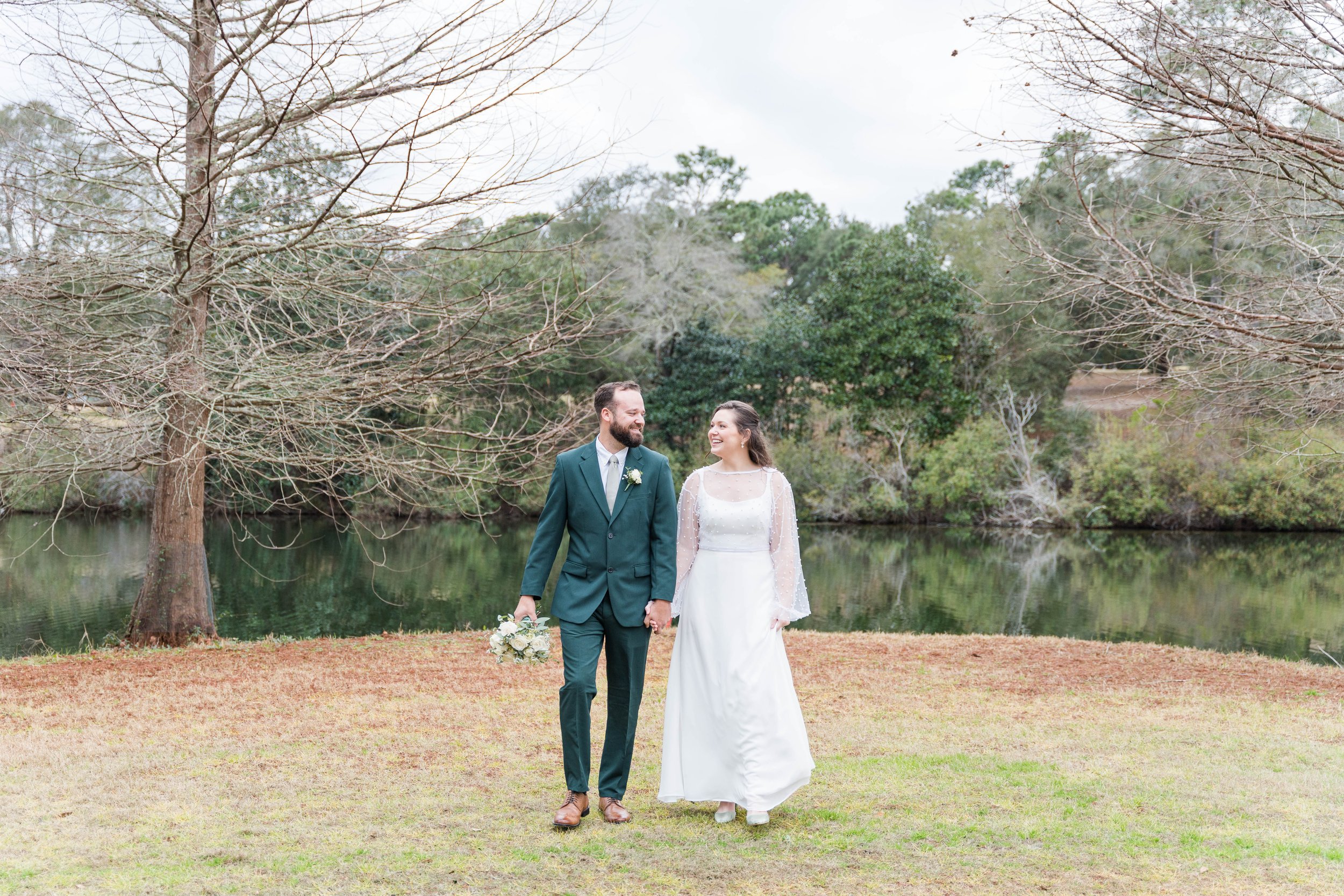 Rocky Bayou Country Club Wedding | The Bowlins