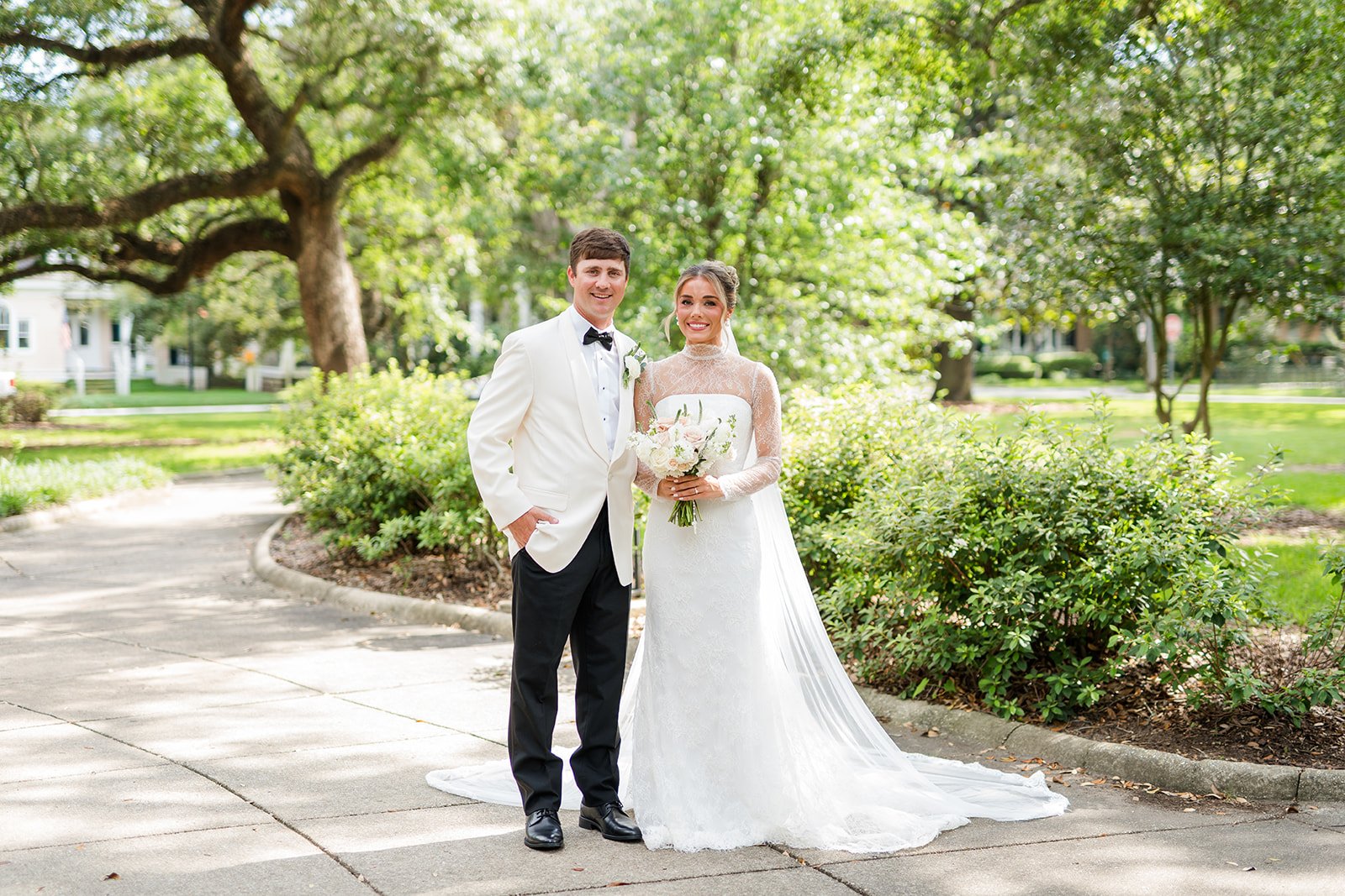 Mobile Wedding at St. Ignatius Church &amp; The Courtyard on Dauphin | The Satterwhites