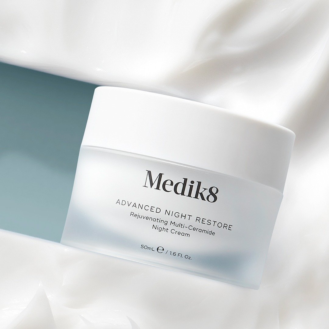 PRODUCT SPOTLIGHT: Advanced Night Restore 🌙

A rich, yet fast-absorbing night time moisturiser to combat visible signs of ageing while providing ultimate hydration. 
Infused with Medik8's signature Midnight Repair Complex, it maximises the power of 