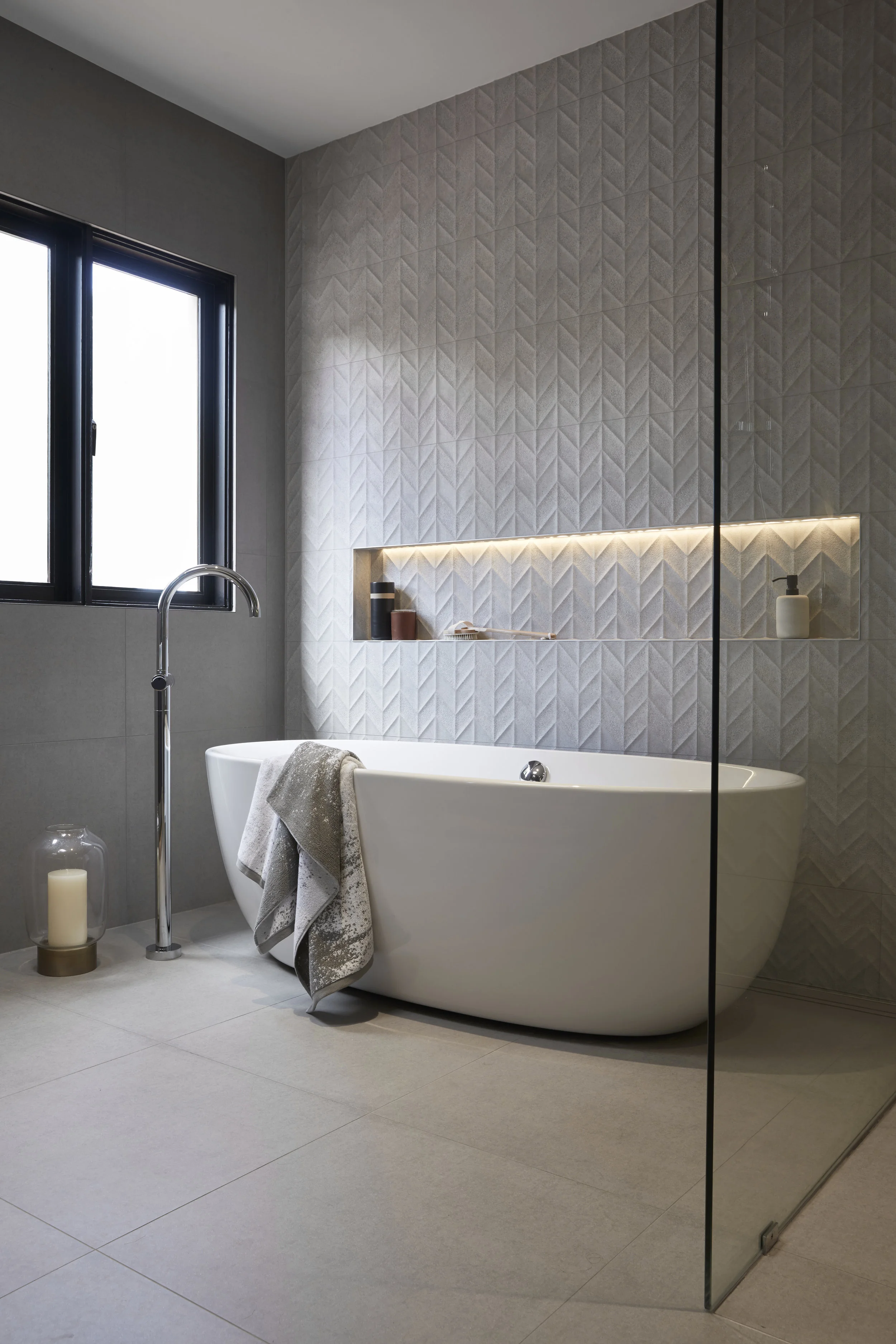 170227_21StJamesRd_Ensuite_125(R).jpg