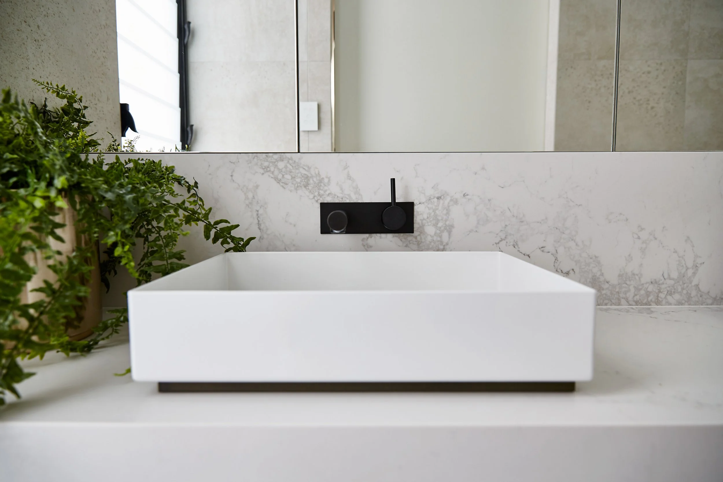 170518_Barlas_Eastgardens_Ensuite_145.jpg