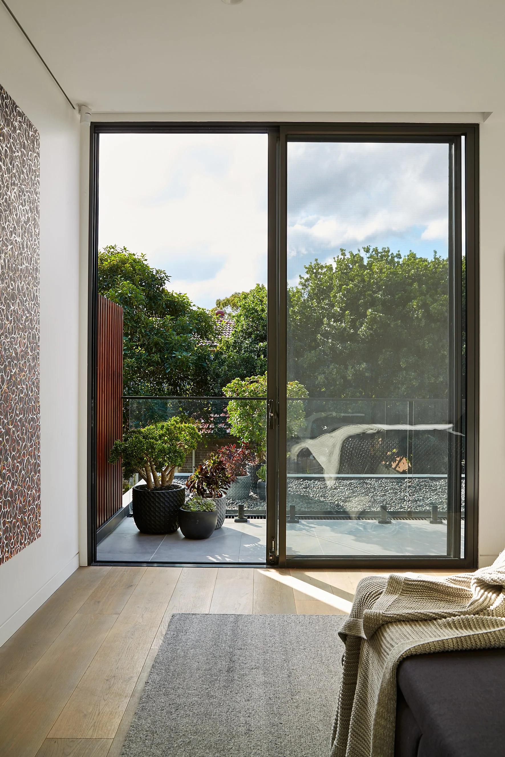 170518_Barlas_Eastgardens_MasterBedroom_073.jpg