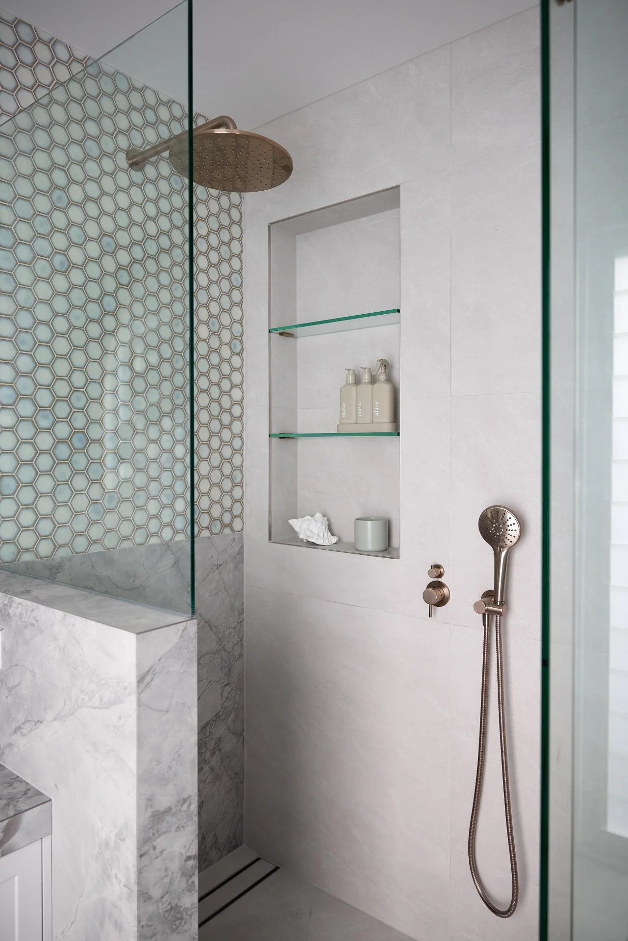 240404_Mel_WilloughbyRd_01_Ensuite_34 (2).jpg