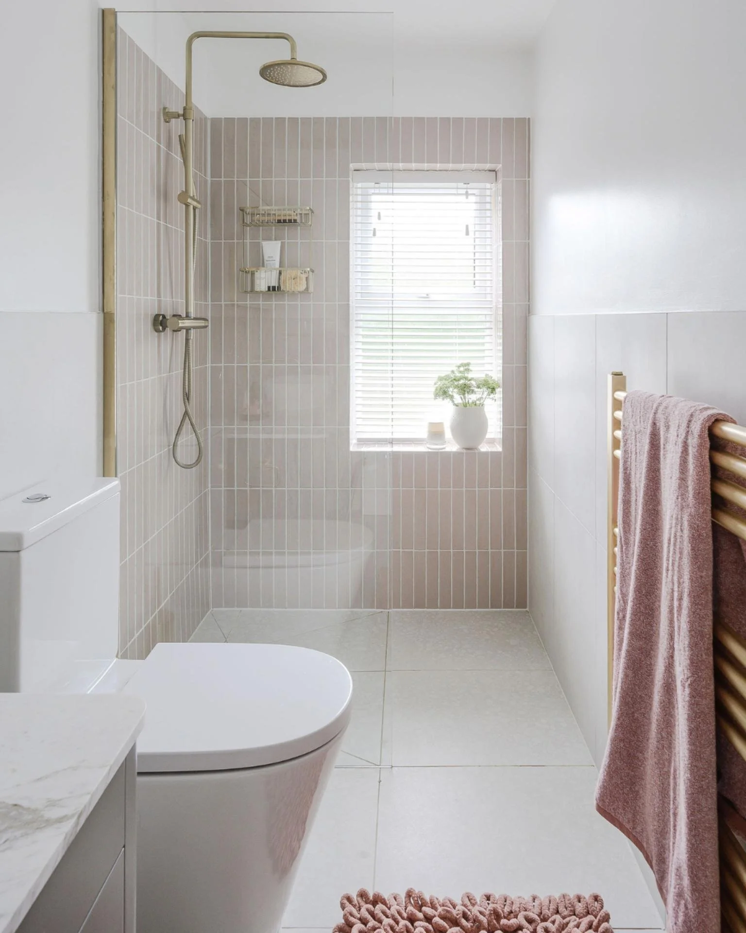 Mel ensuite 1.jpg