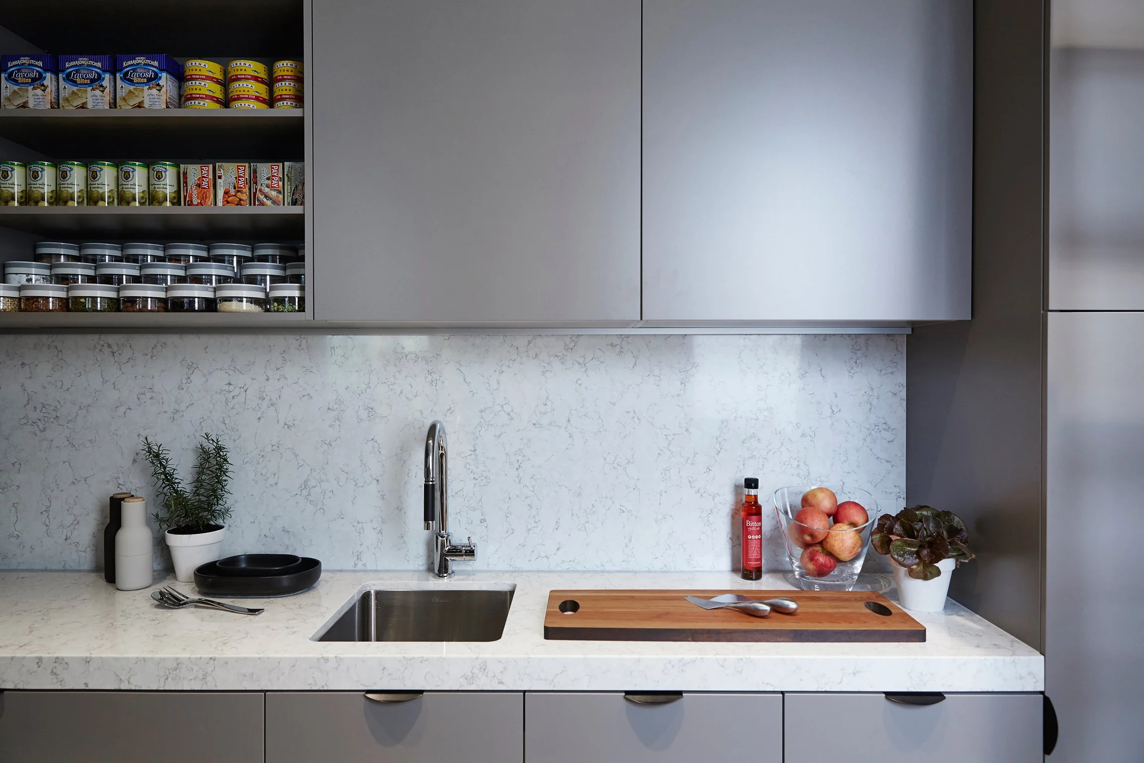 170227_21StJamesRd_Pantry_033.jpg