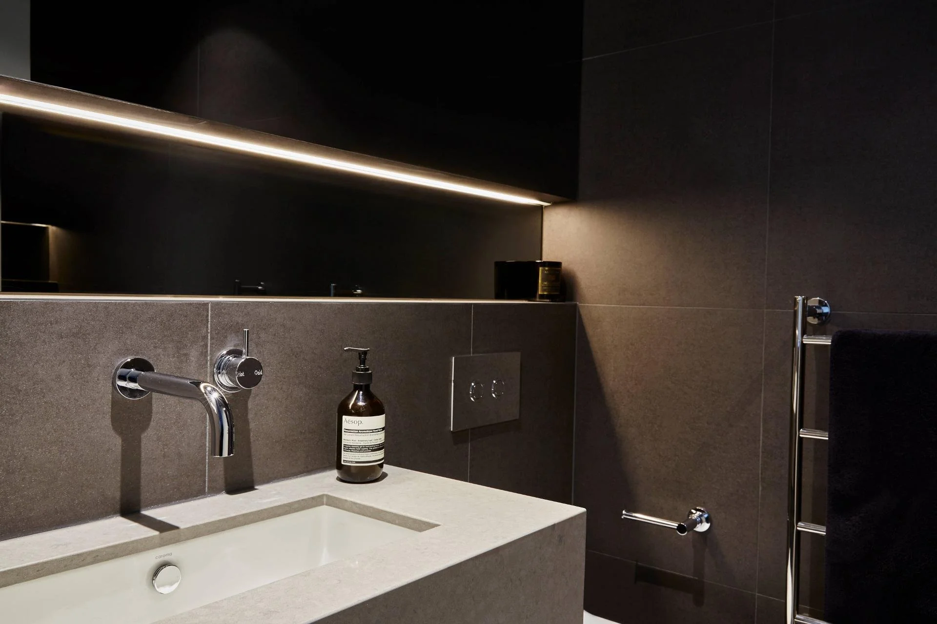 170131_21StJamesRd_Ensuite_121.jpg