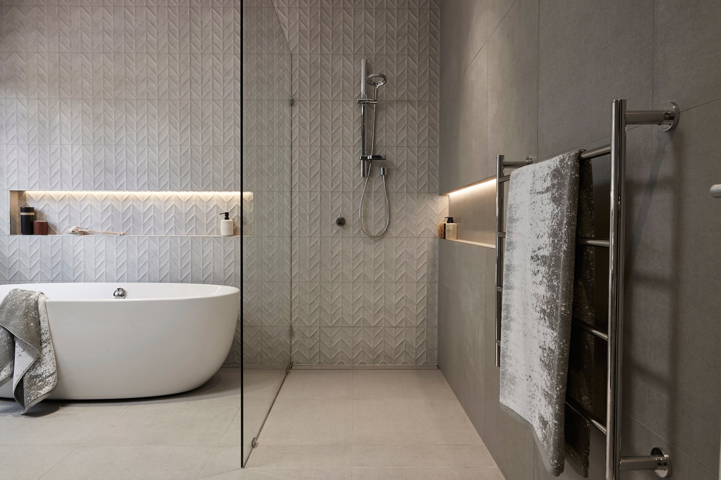 170227_21StJamesRd_Ensuite_076.jpg
